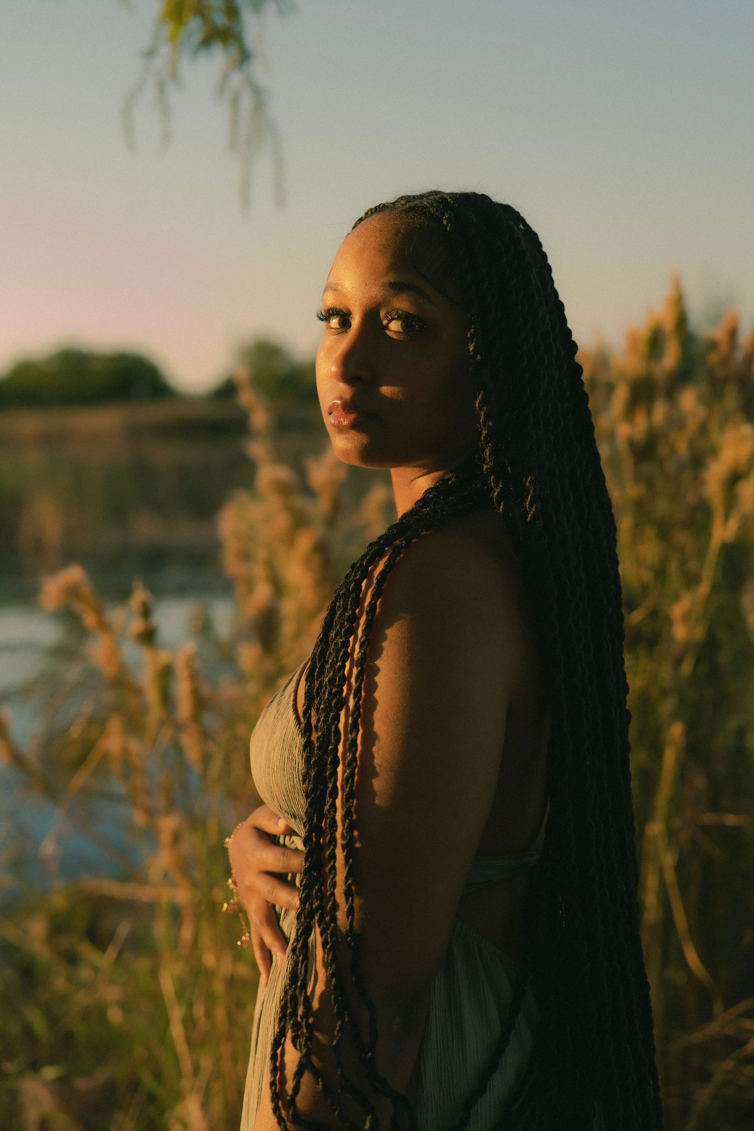 Golden hour portrait of a woman in soft sunset light — KN KROMATIC Photography Houston portrait photographer