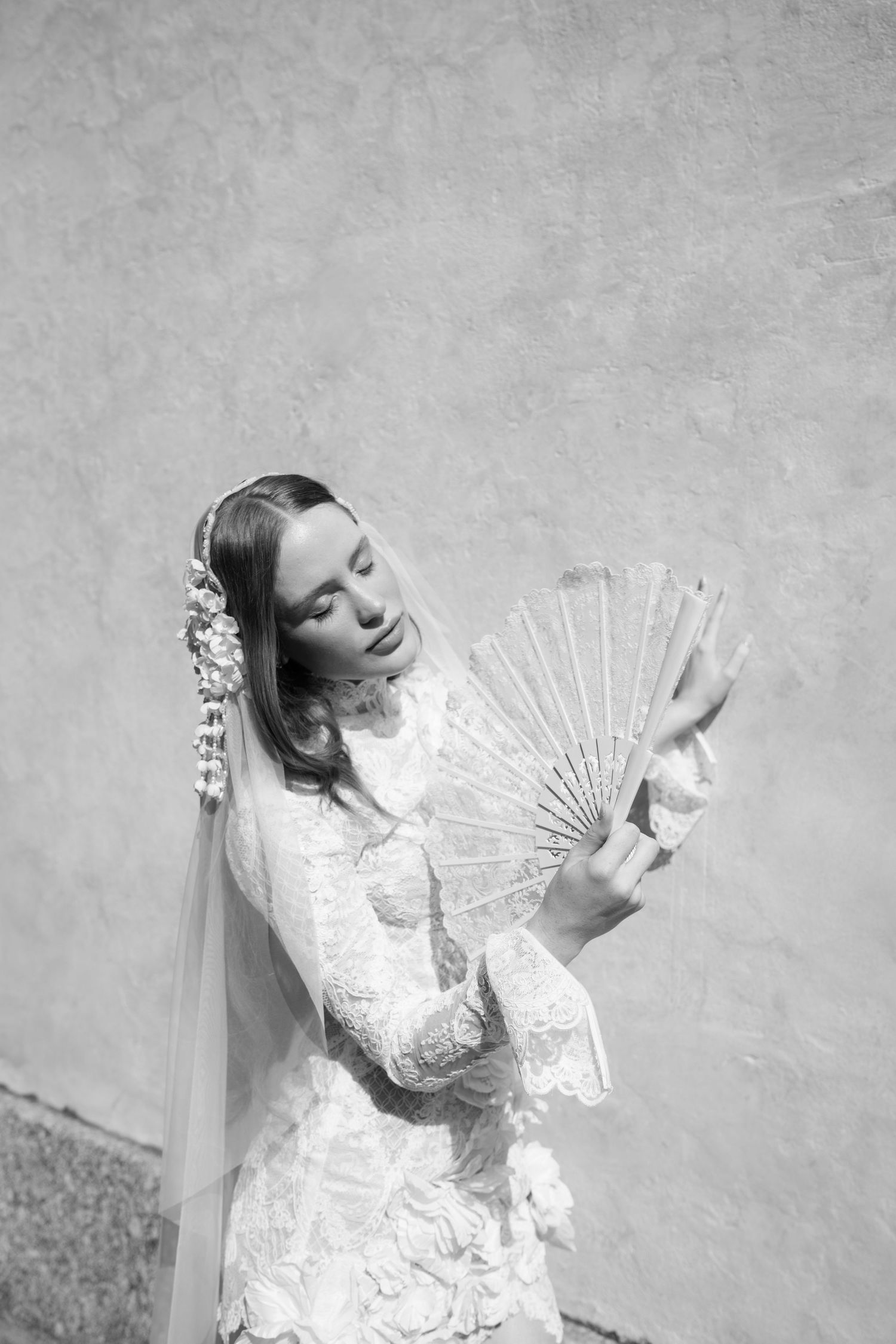 Ritratto della sposa durante i preparativi