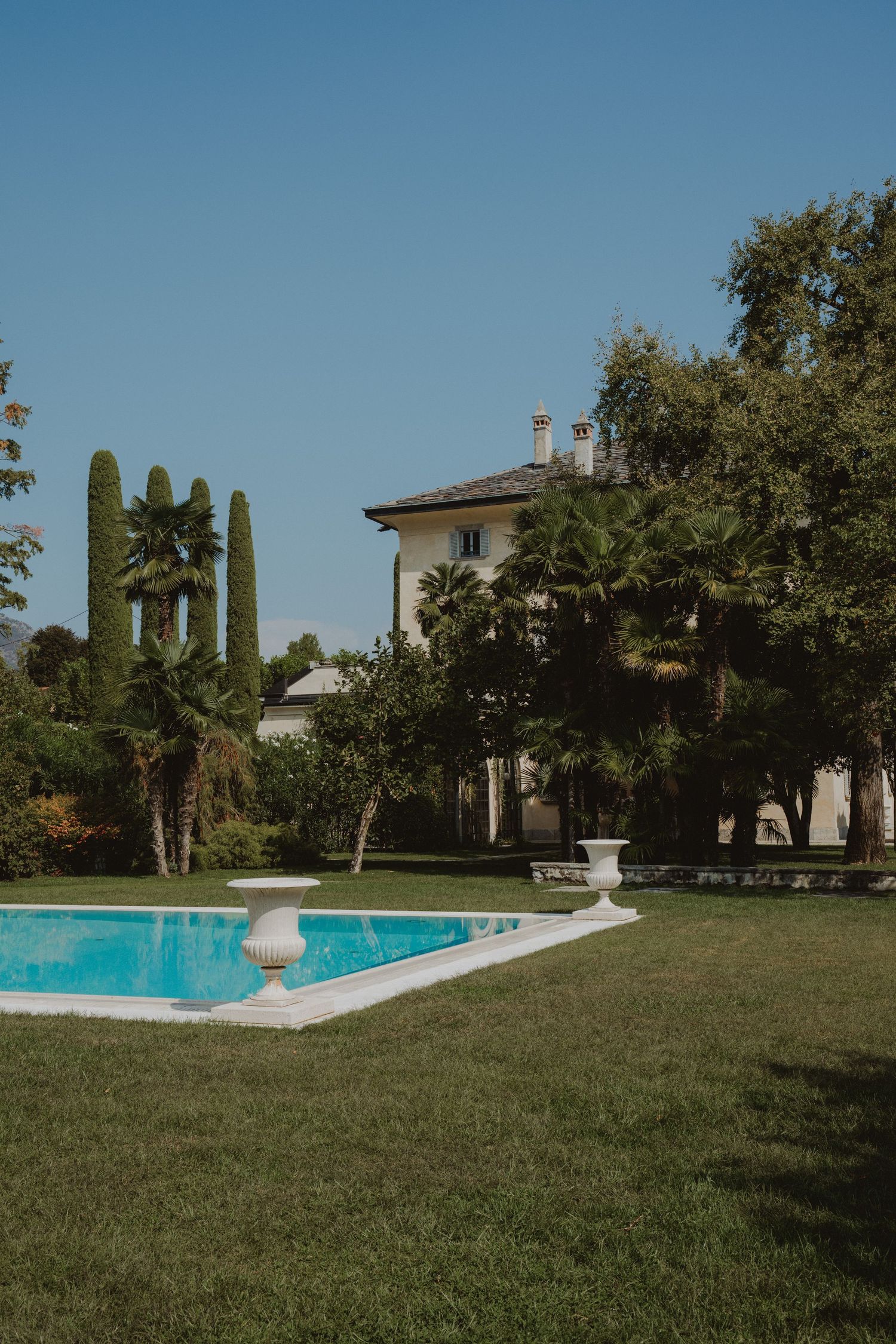 Dettagli eleganti del matrimonio a Villa Balbiano