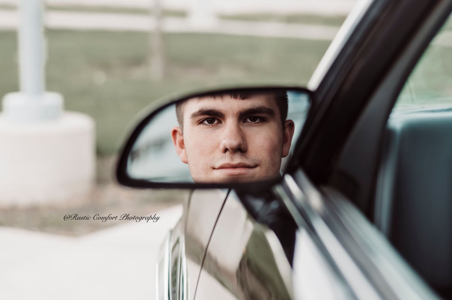 Senior photographer