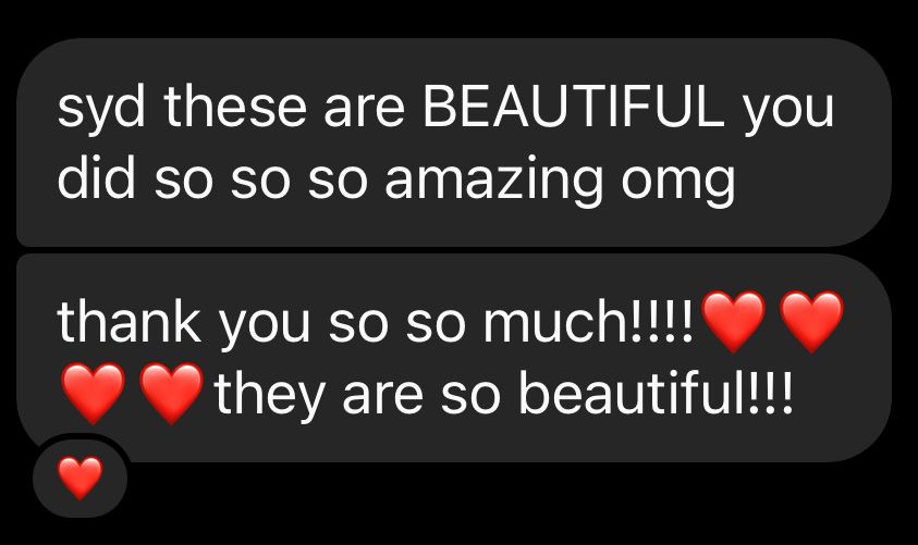 Text message conversation showing appreciation for beautiful photos.