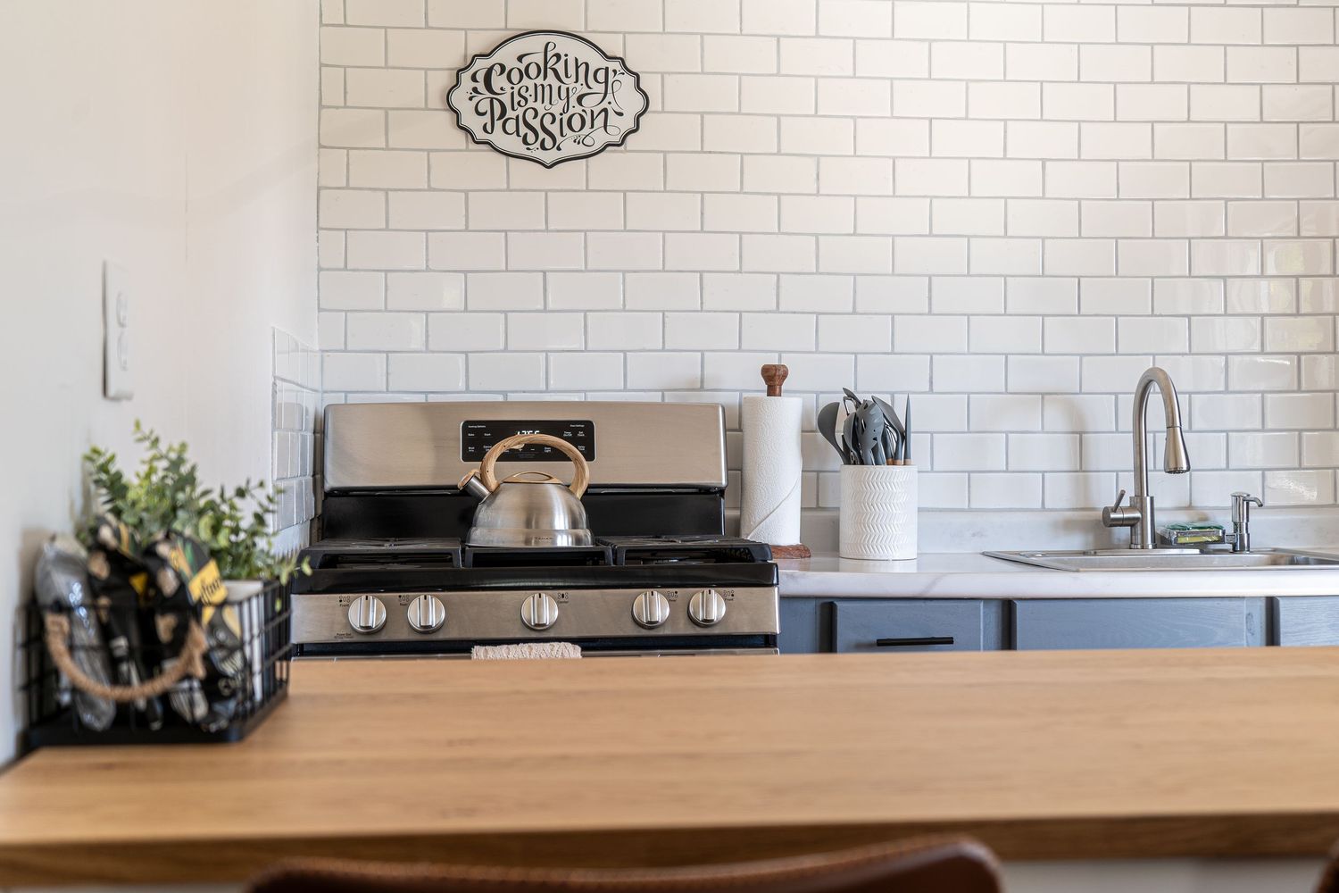 Closeup of cozy light kitchen in chicago airbnb
