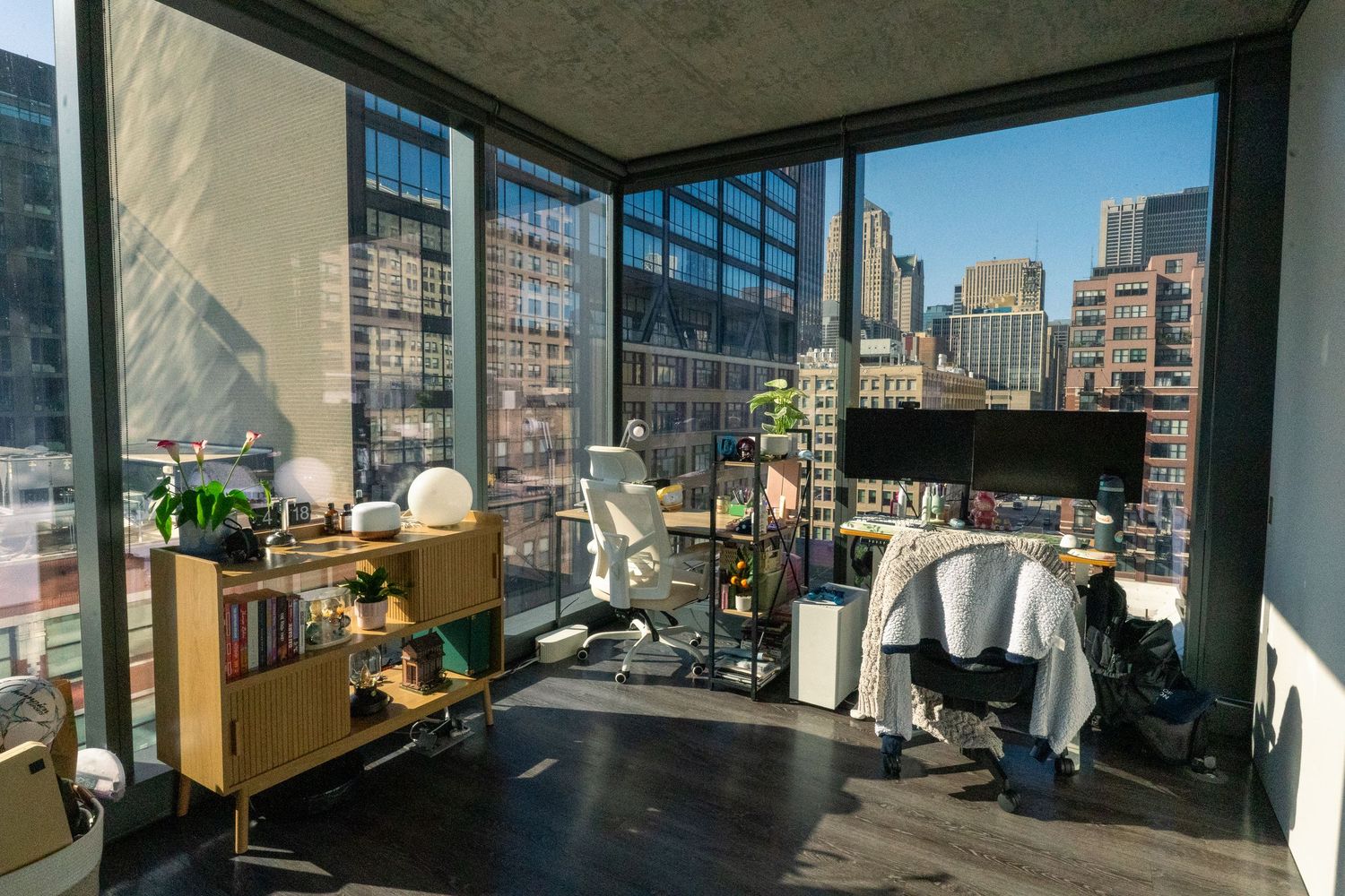 Modern furnished bedroom in a Chicago vacation rental