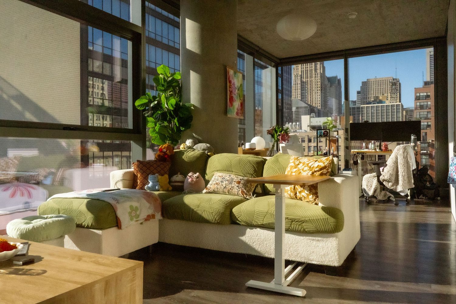 Cozy living room with natural light in a Chicago short-term rental