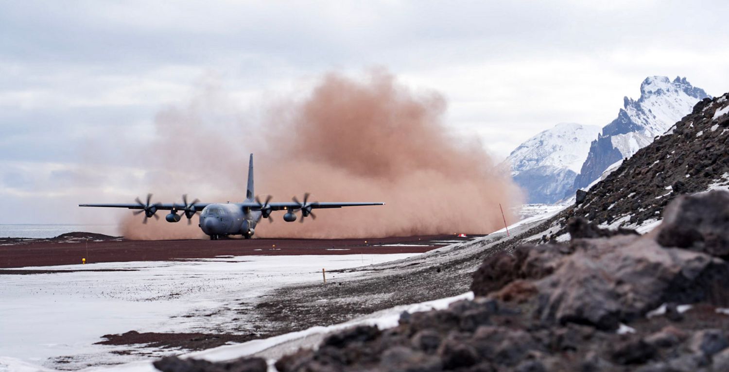 C130 Hercules avgang på Jan Mayen