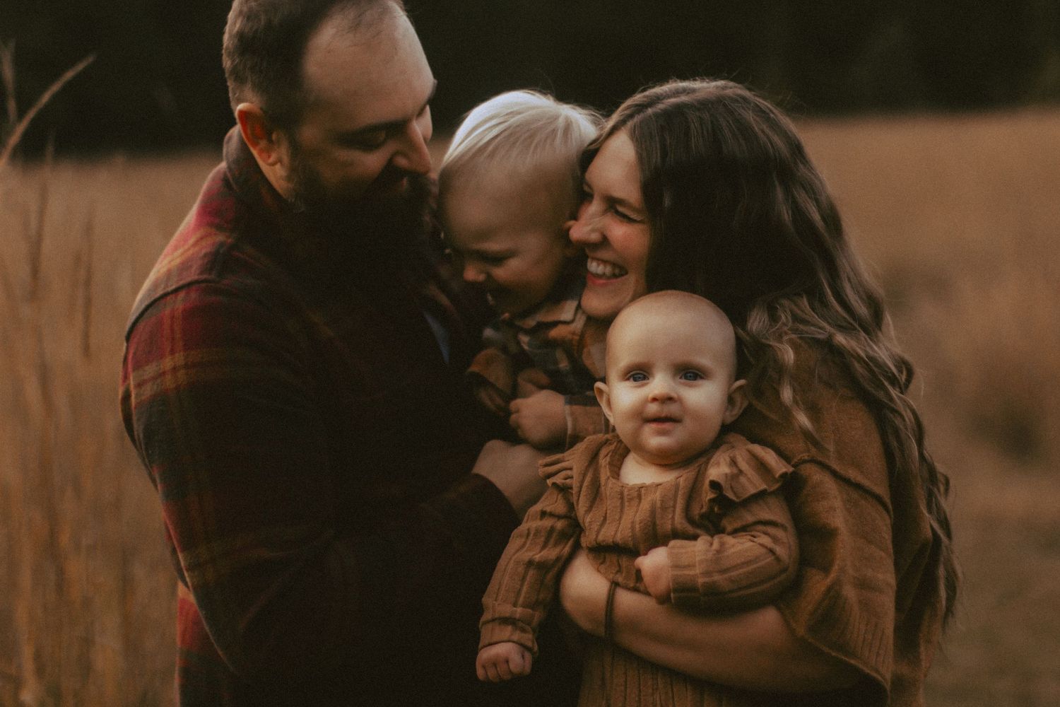 family session in elk river, mn, cozy Photographer Photography Wedding Couples Engagement Session Senior Unique