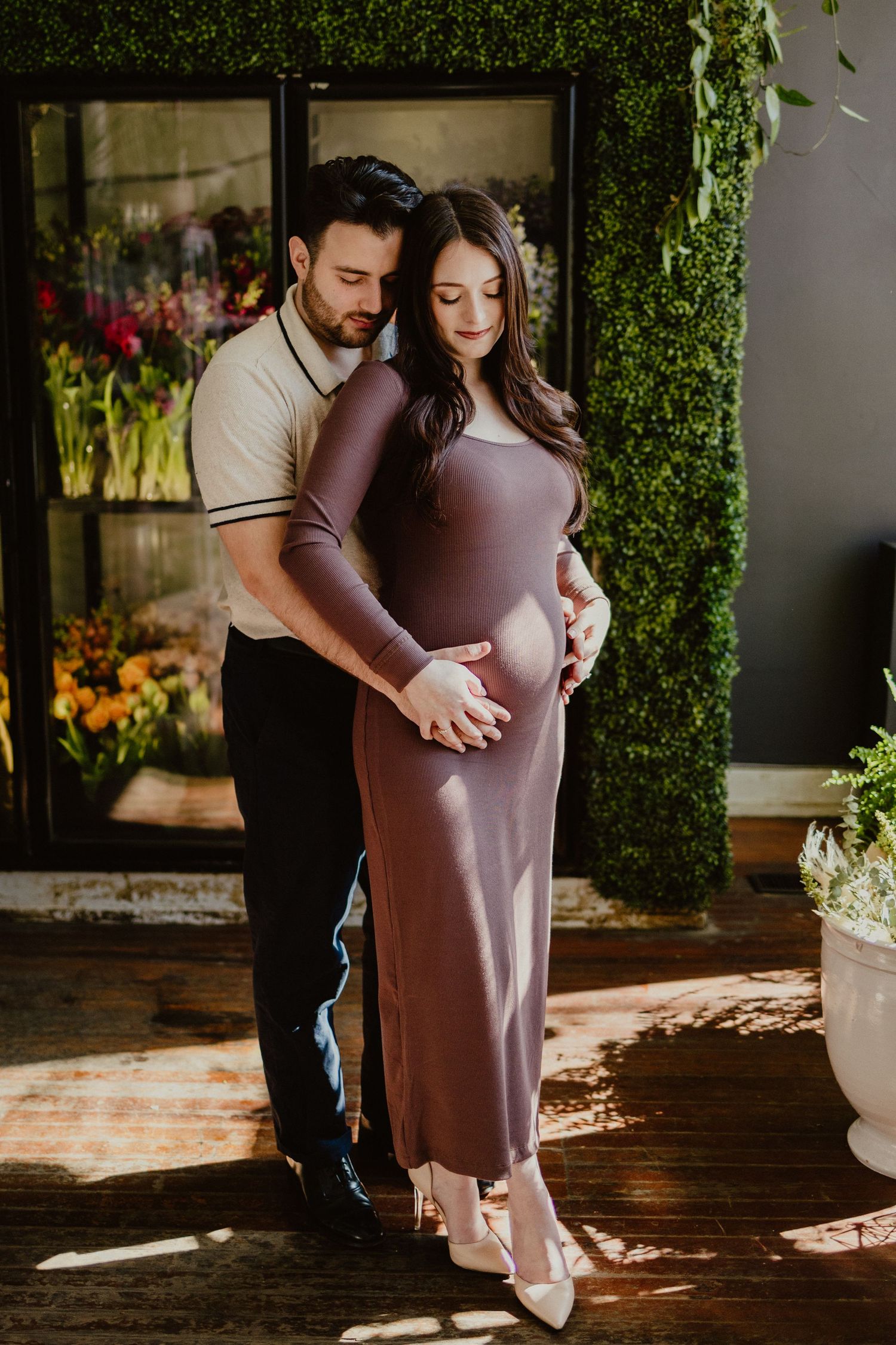 Unique, flower shop, pregnancy announcement