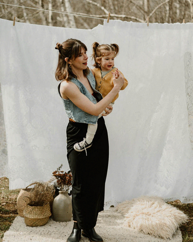 Outfit inspo for mothers and kids for family portraits