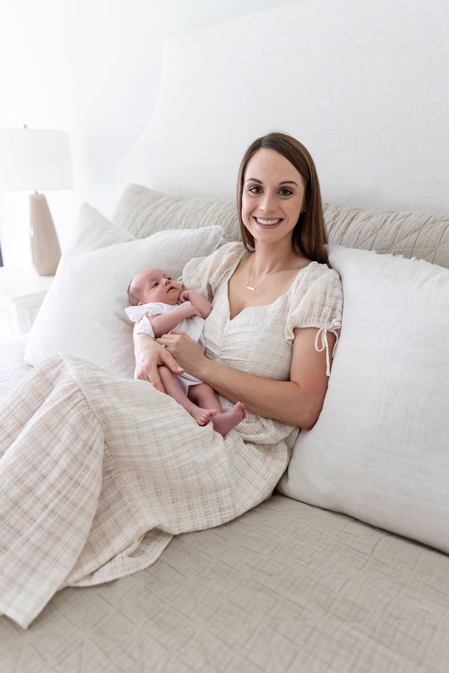 Dallas Junkin Photography. Tuscaloosa lifestyle newborn portraits.