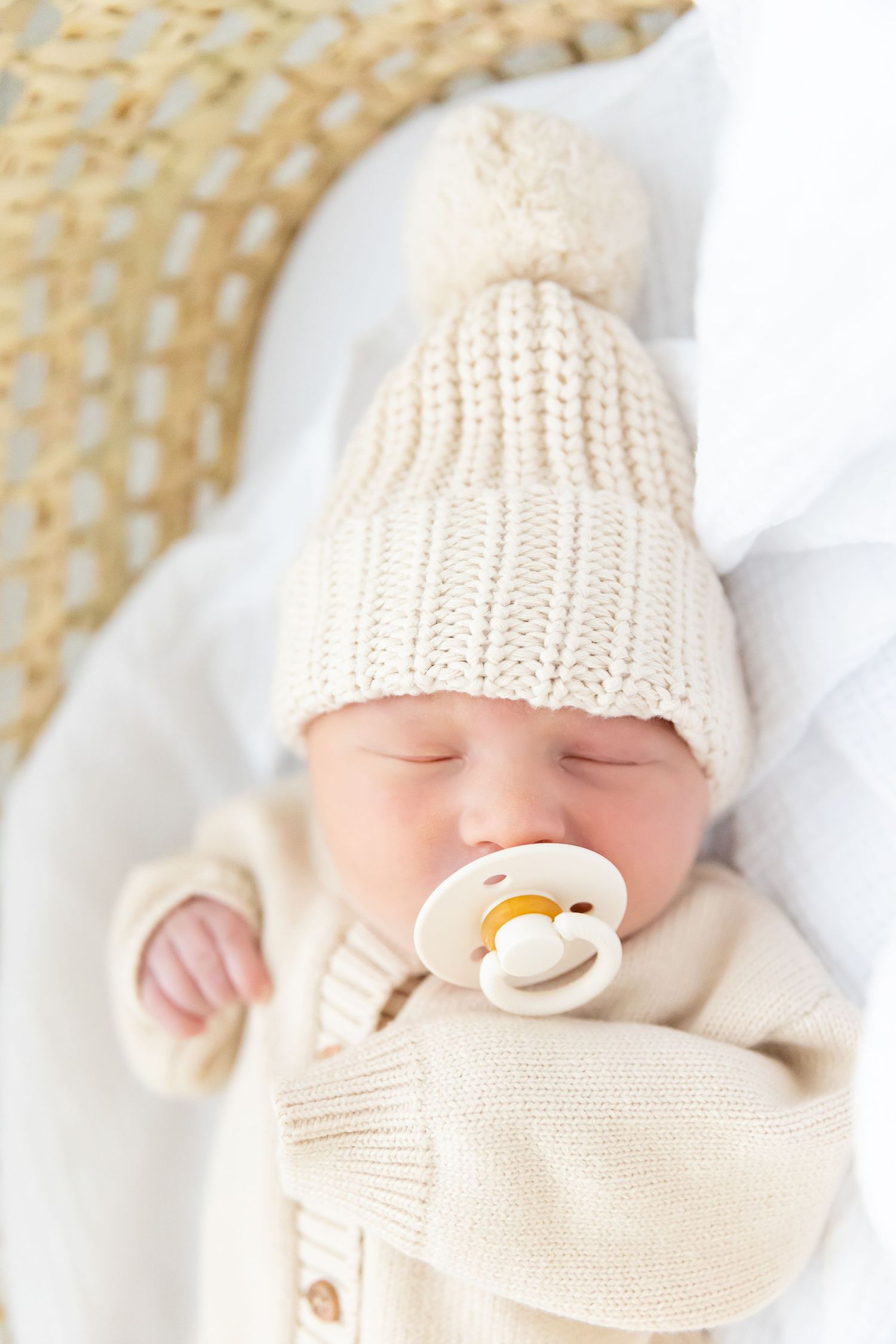 Dallas Junkin Photography. Tuscaloosa lifestyle newborn portraits.