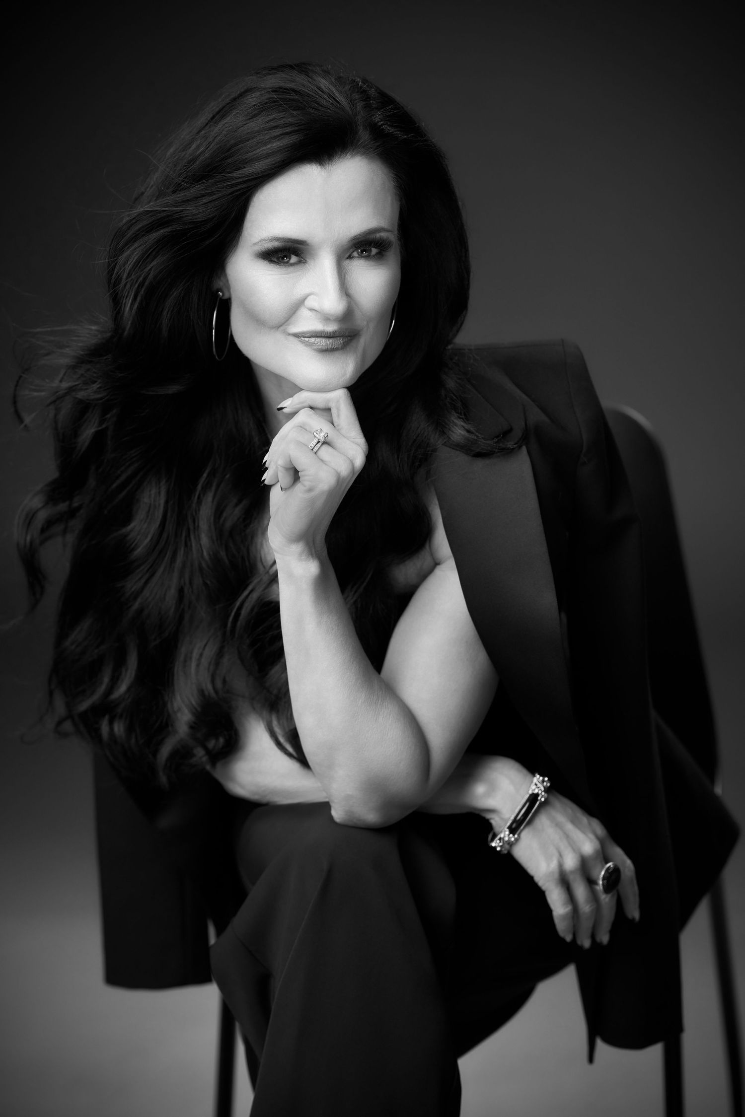 Black and white portrait of Sarah Gilks, photographer Alec Watson