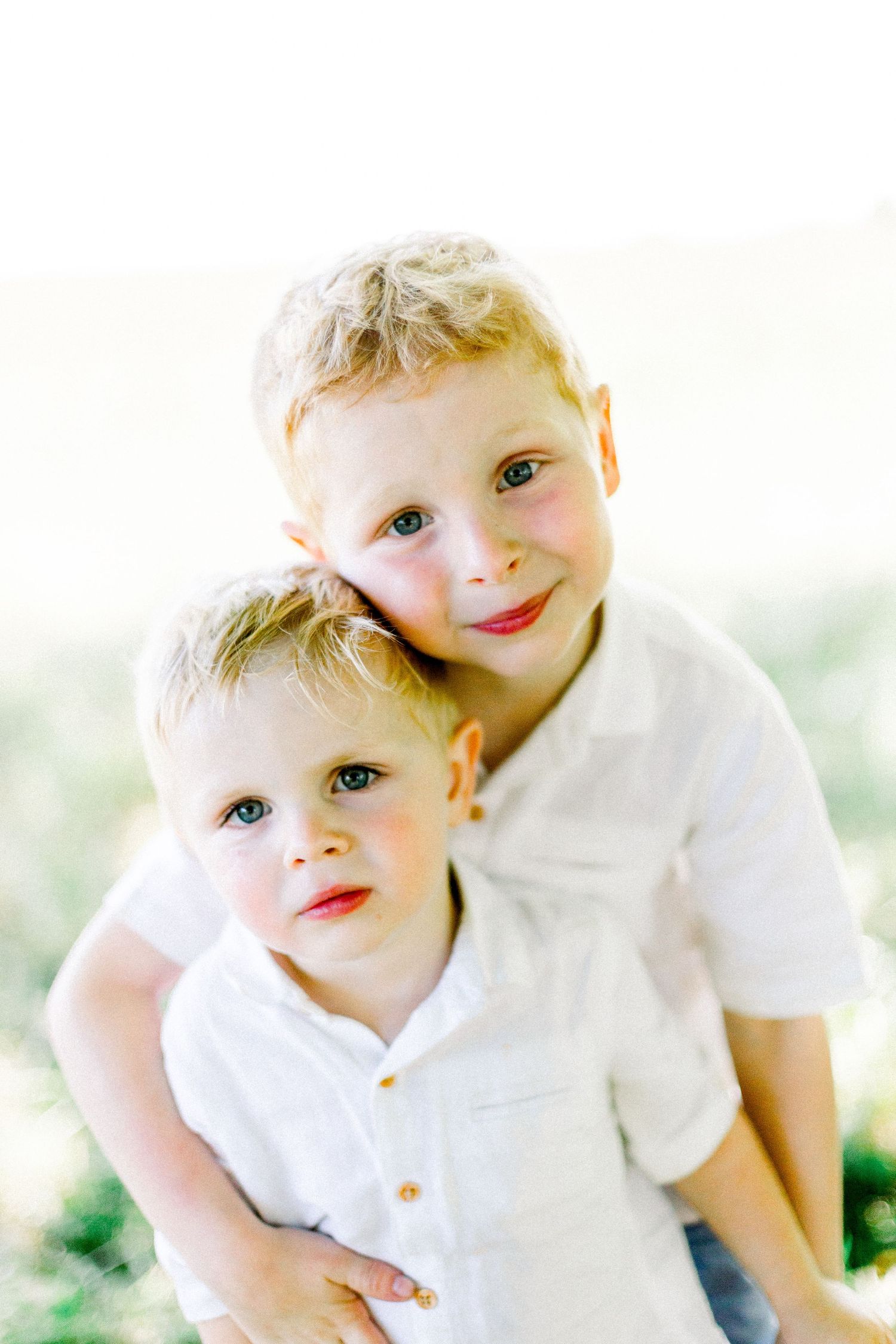 golden hour family photoshoot in hull