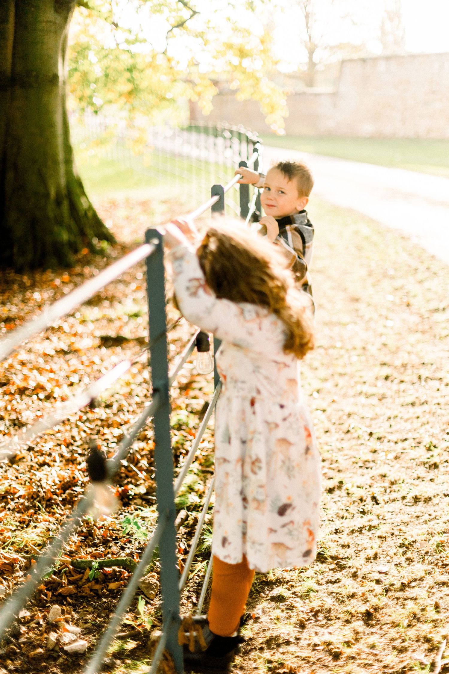 two children in Hotham for a family photoshoot