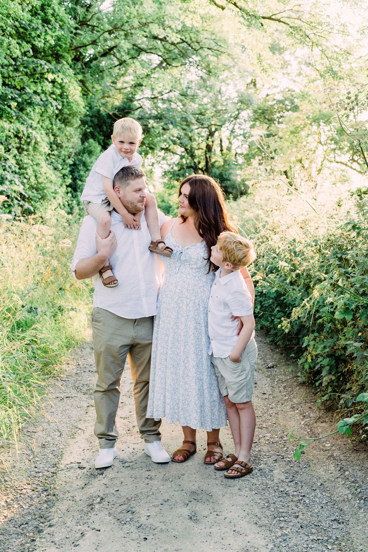 sunshine filled family photography in south cave