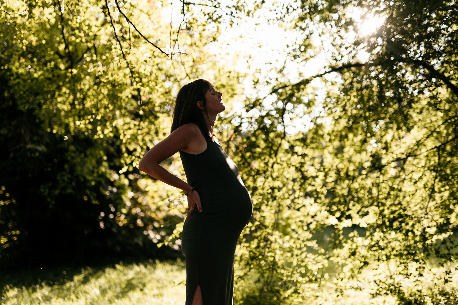 Photos de maternité - allaitement - naissance 
Elaine Noailles, photographe éditoriale Annecy Oyonnax Genève Lyon
France et suisse