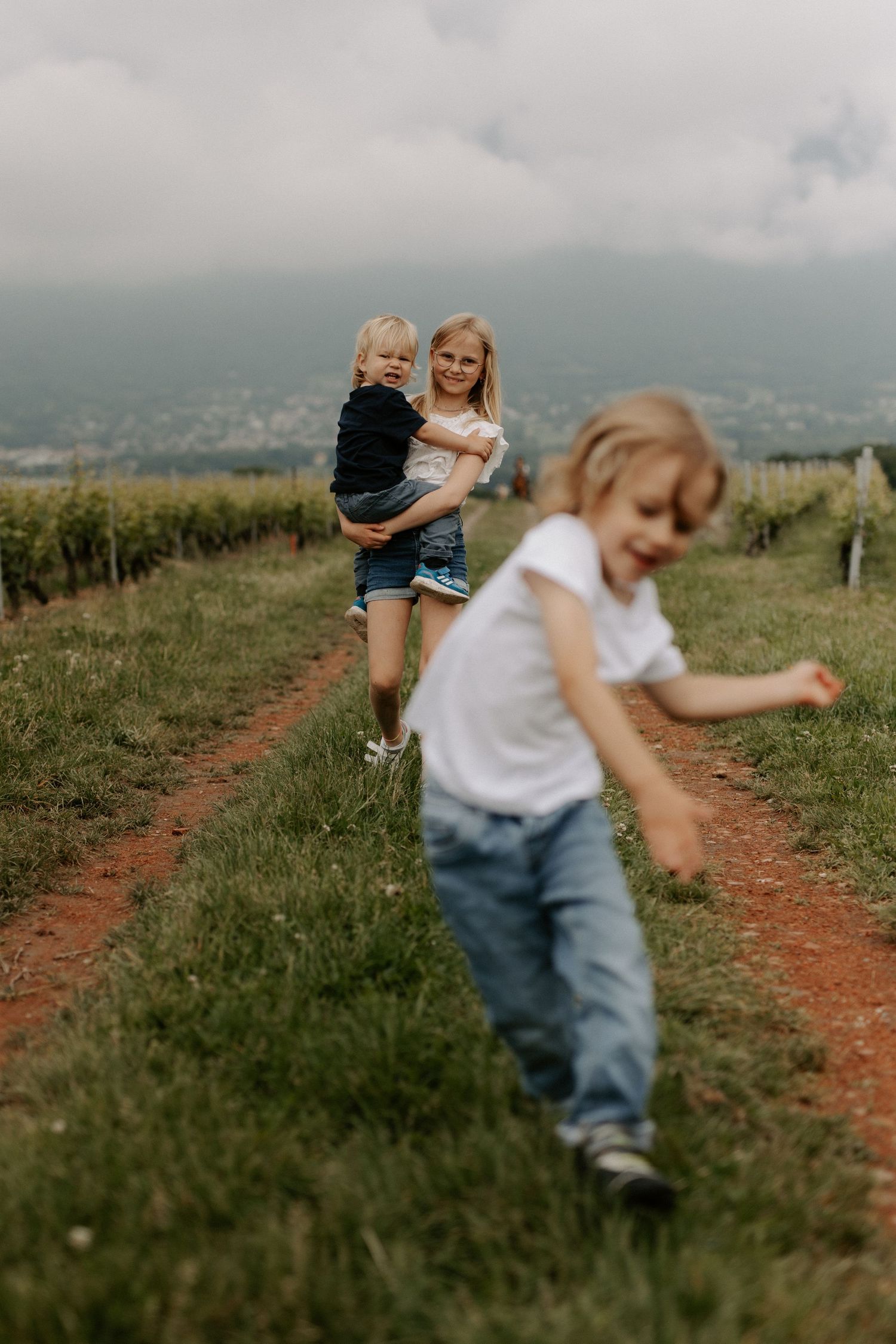 Photos de maternité - allaitement - naissance 
Elaine Noailles, photographe éditoriale Annecy Oyonnax Genève Lyon
France et suisse