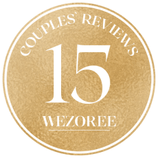 Gold circular badges with text showing Wezoree community member and couples review badges.