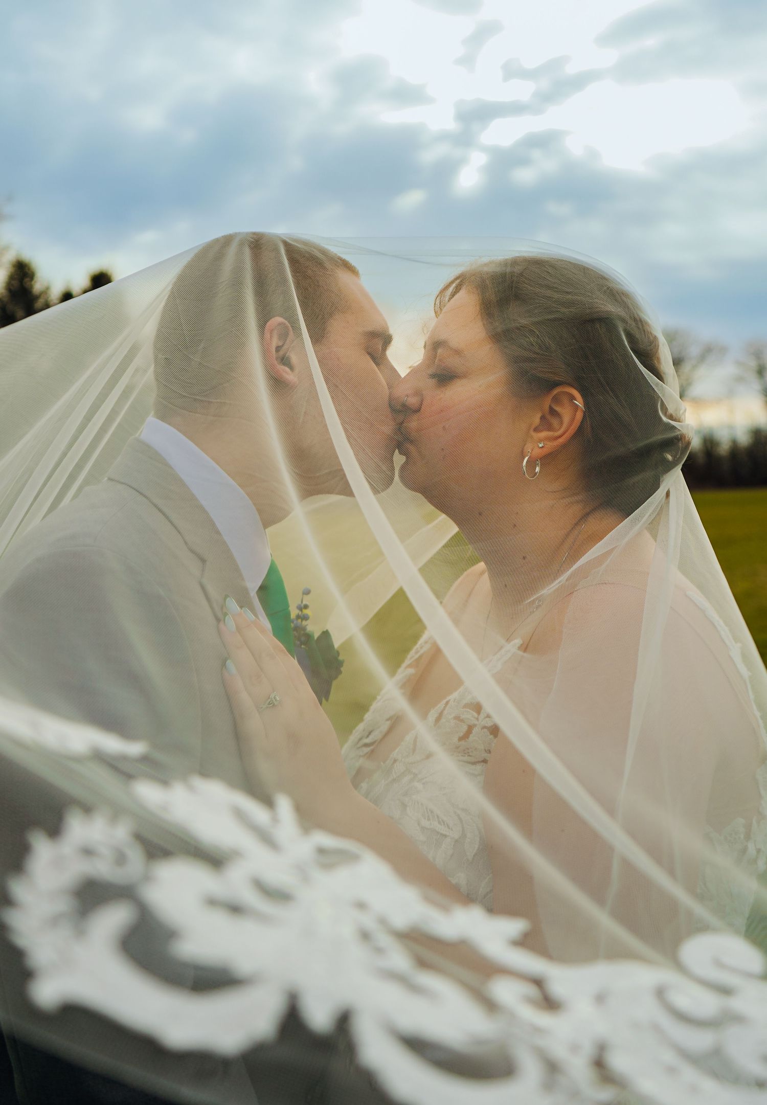 michiana-wedding-photographer-bride-groom-portrait.jpg