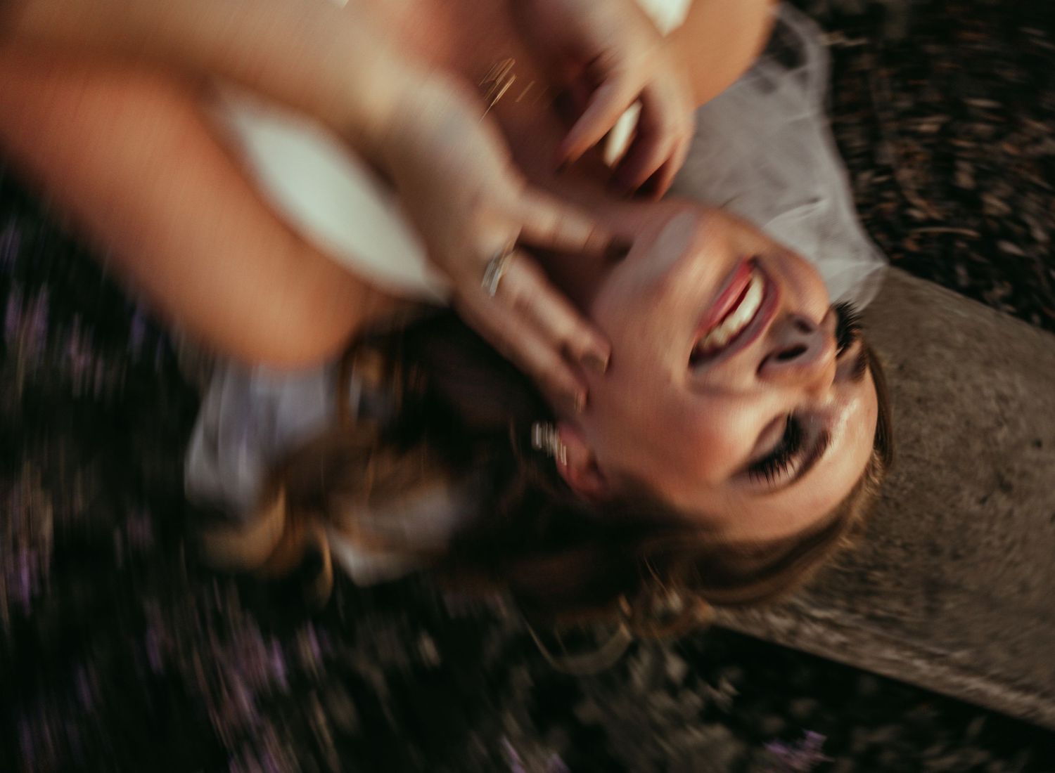 michiana-wedding-photographer-bride-groom-portrait.jpg
south-bend-wedding-photographer-first-look.jpg
elkhart-indiana-wedding-ceremony.jpg
n