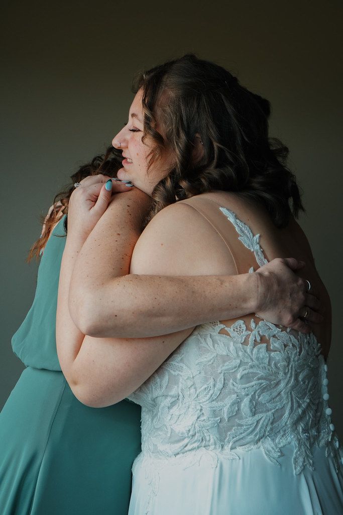 michiana-wedding-photographer-bride-groom-portrait.jpg
south-bend-wedding-photographer-first-look.jpg
elkhart-indiana-wedding-ceremony.jpg
n