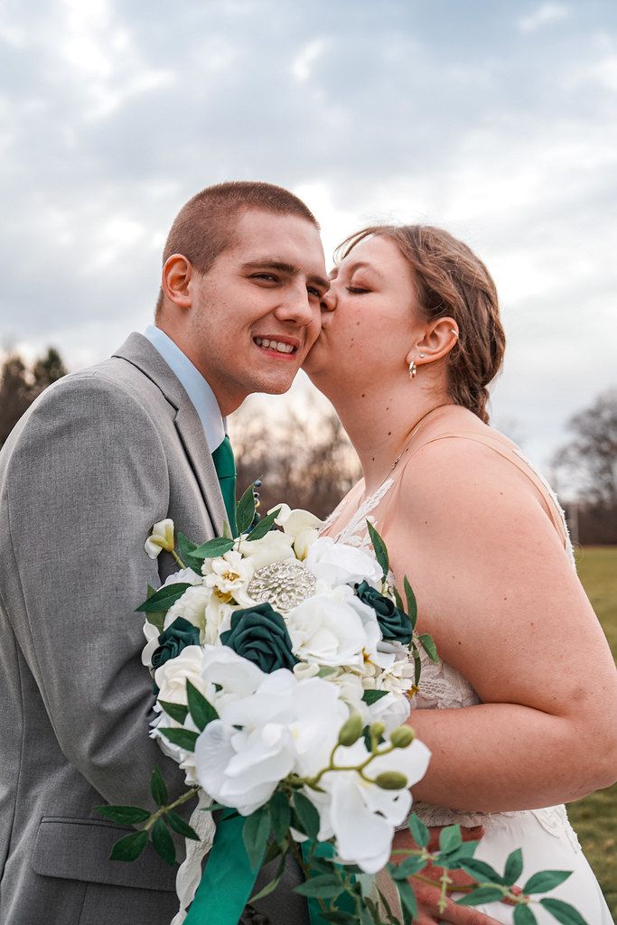 michiana-wedding-photographer-bride-groom-portrait.jpg