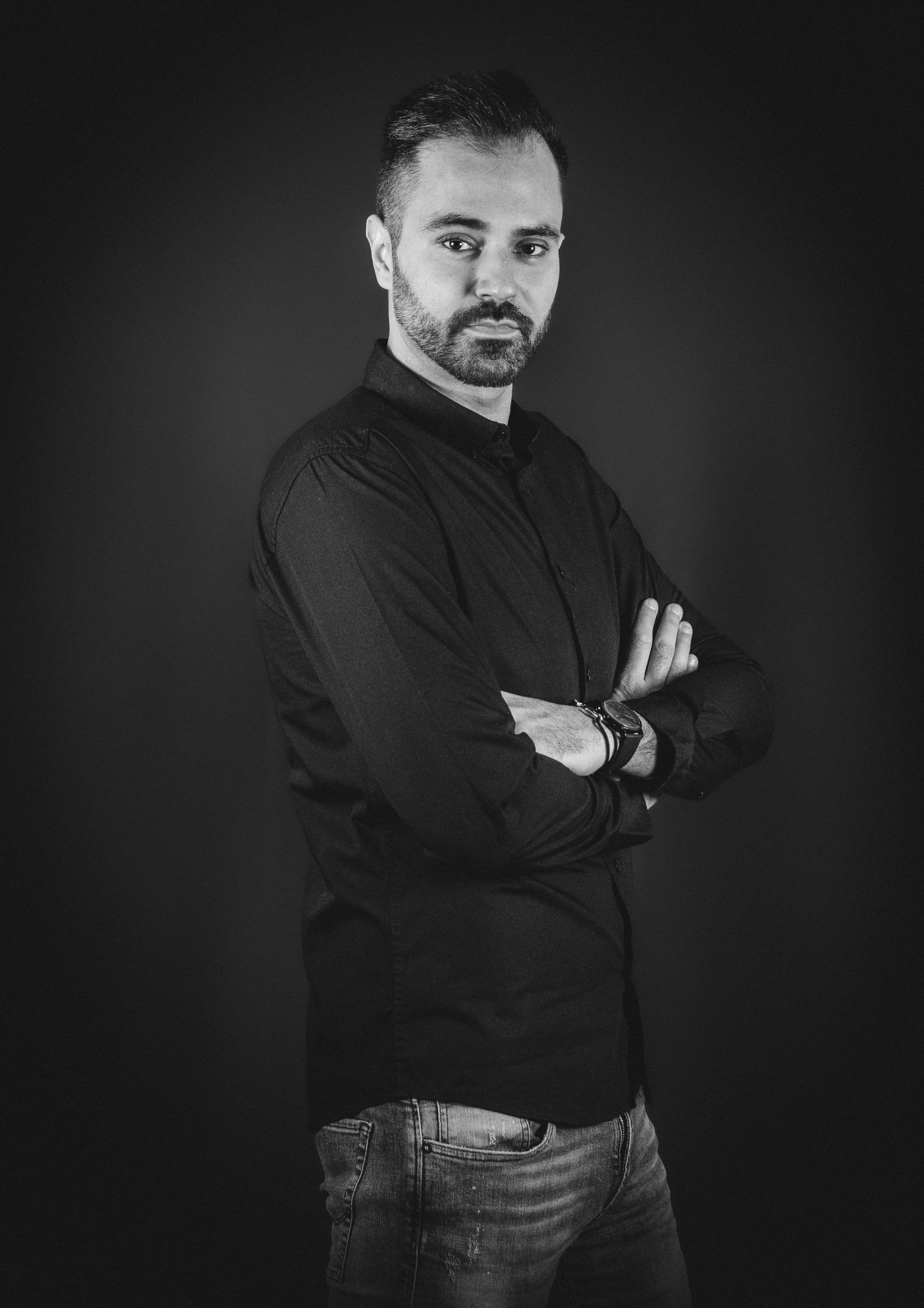 Authentisches Portrait mit klarer Mimik, moderne Portraitfotografie mit Fokus auf Persönlichkeit und Ausdruck