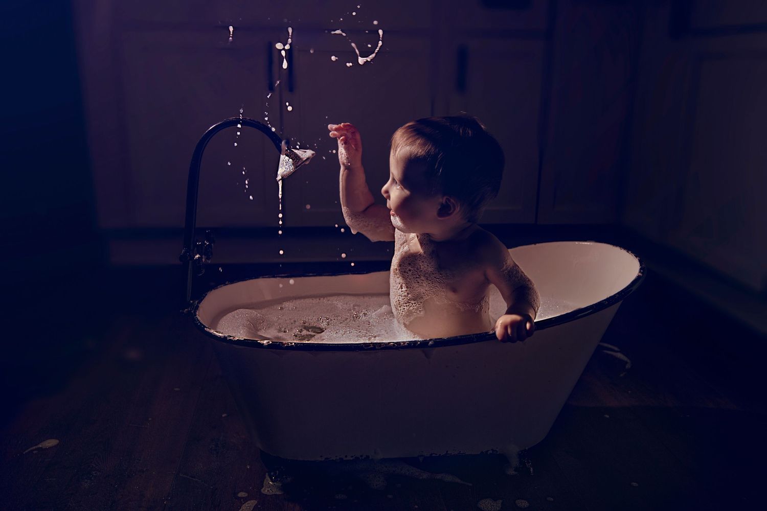 baby splashing in bathtub epic