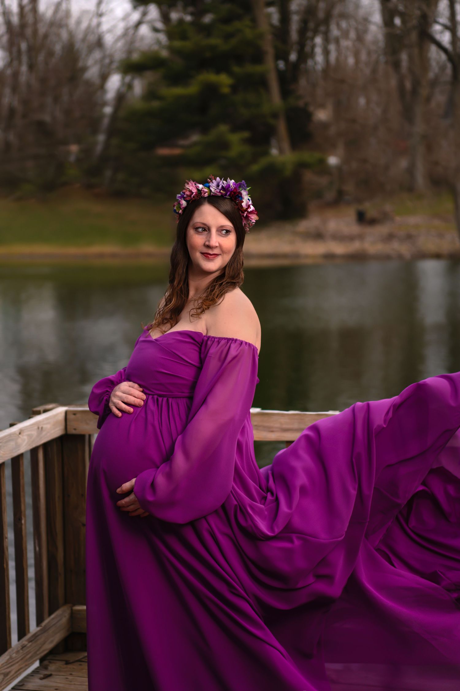 maternity photo outside by water