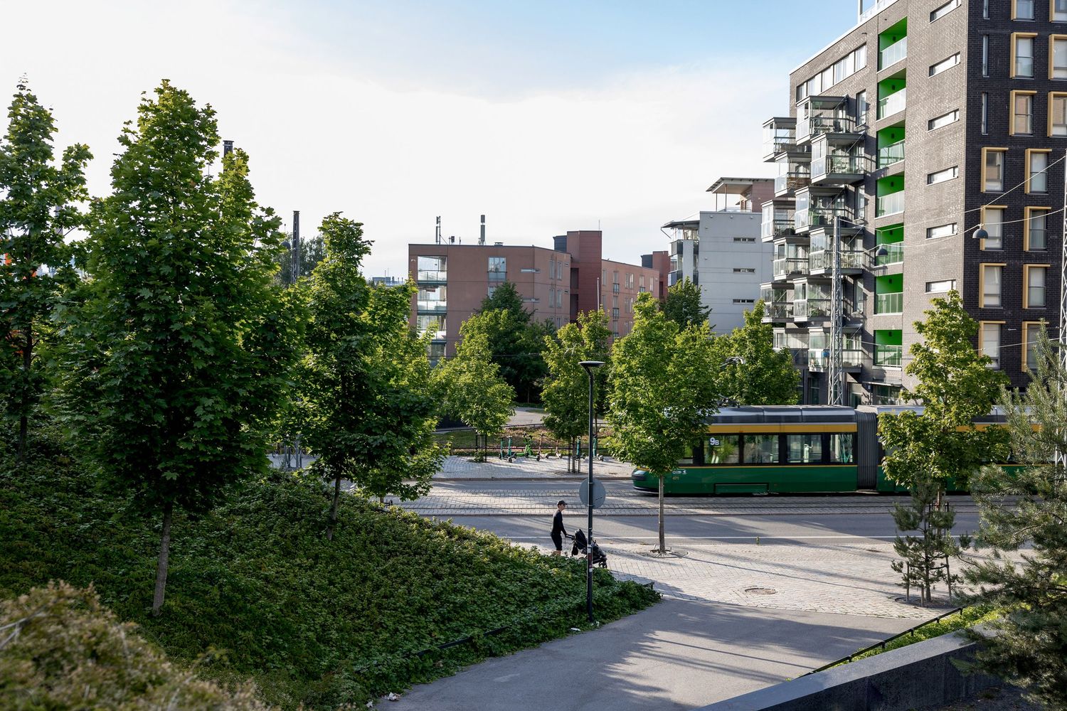 Kaupunkinäkymä Rokkiporkkana-sillan juurelta, Jätkäsaari, Helsinki