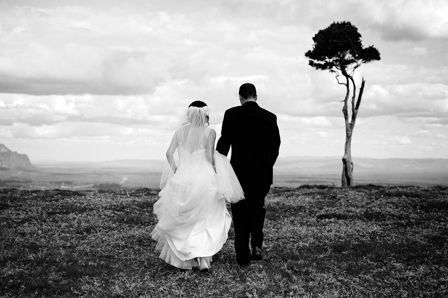 Wedding photographer Sunshine Coast.