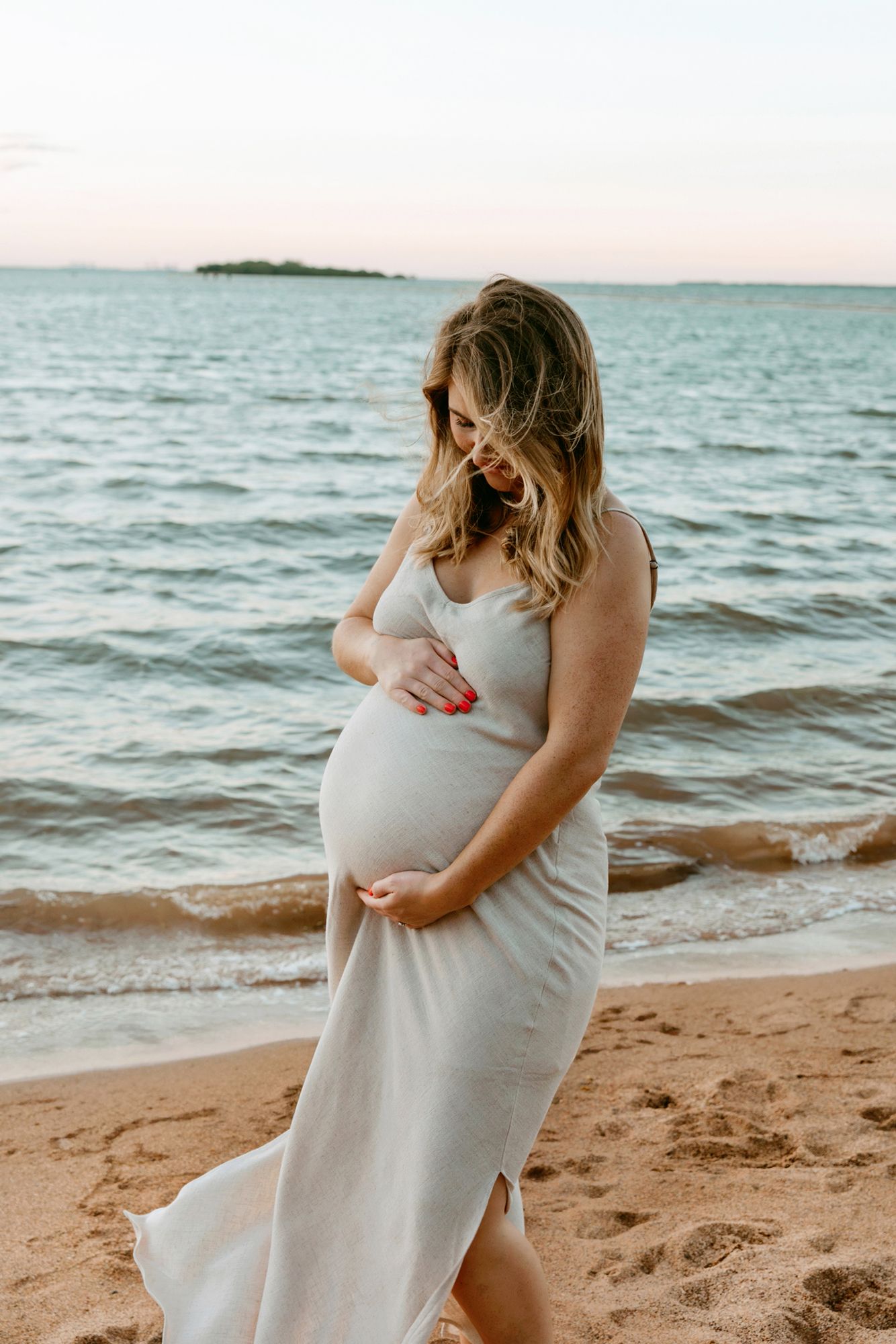 Pregnancy photographer Wellington Point.