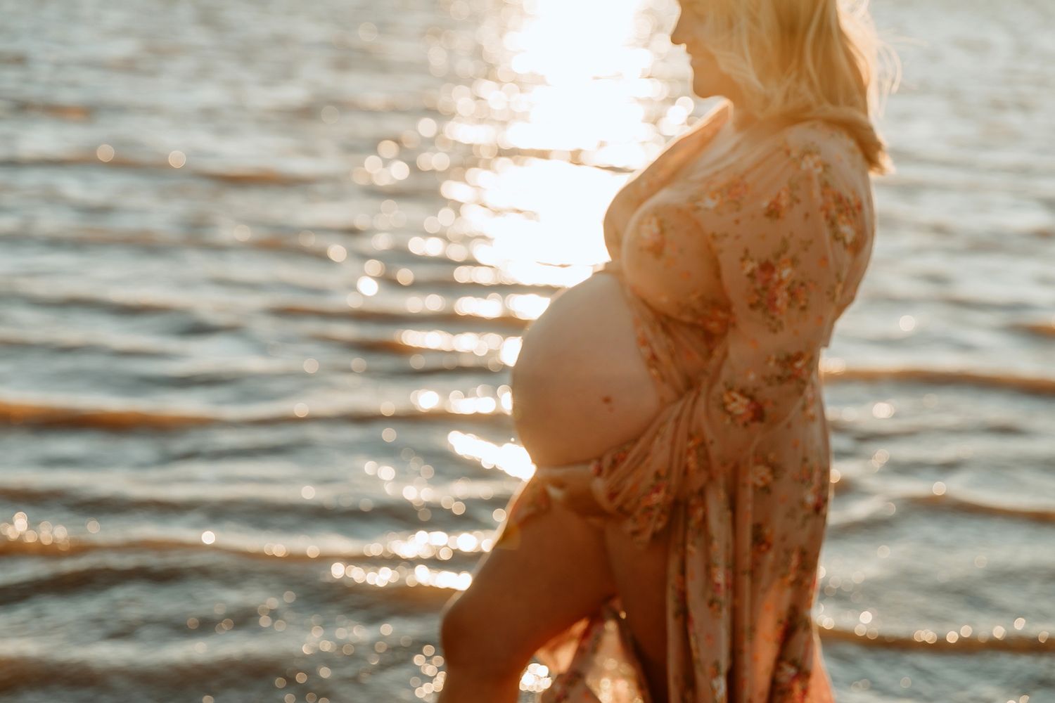Wellington Point pregnancy photographer.
