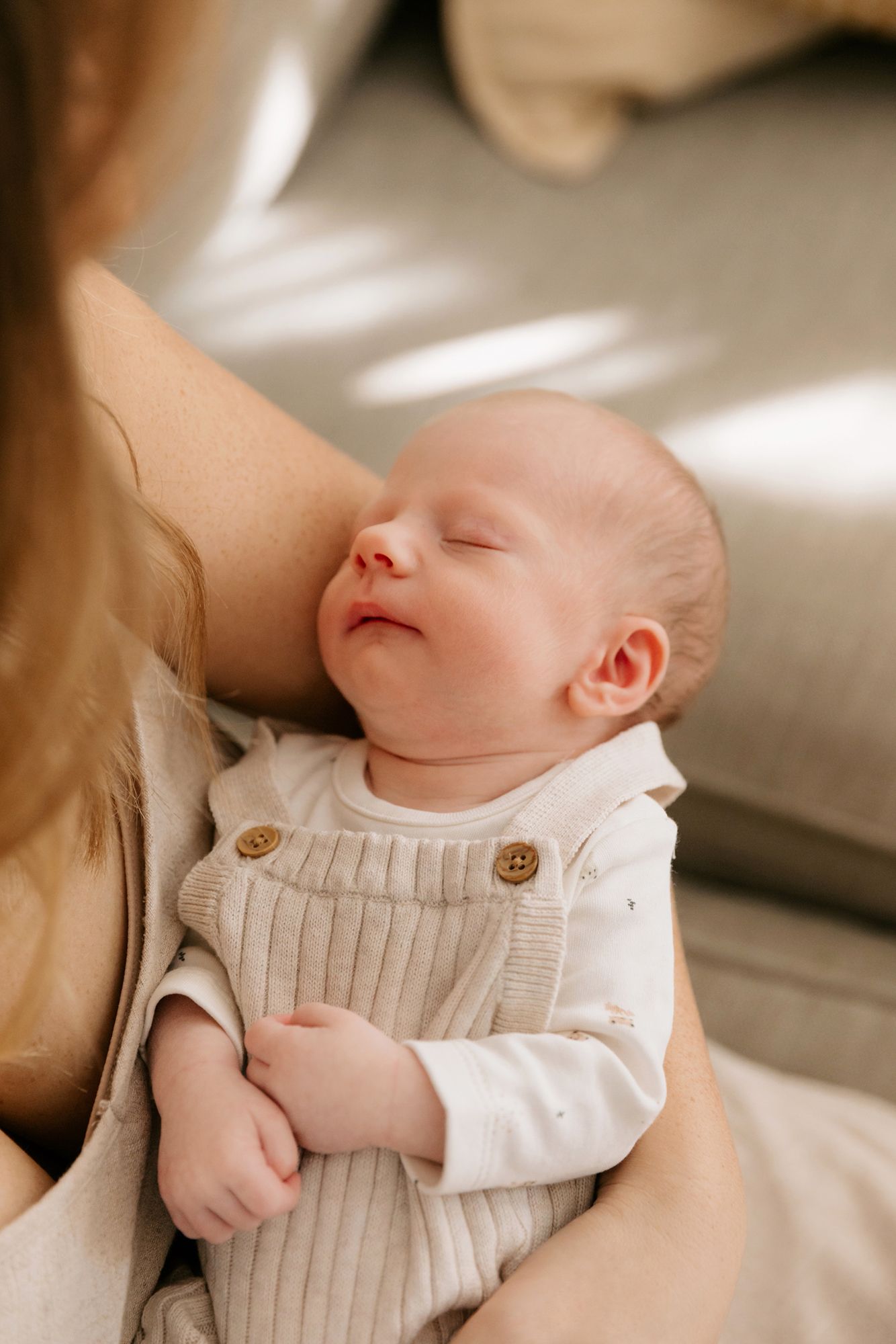 Newborn photographer Redlands, Cleveland, in the comfort of your home.