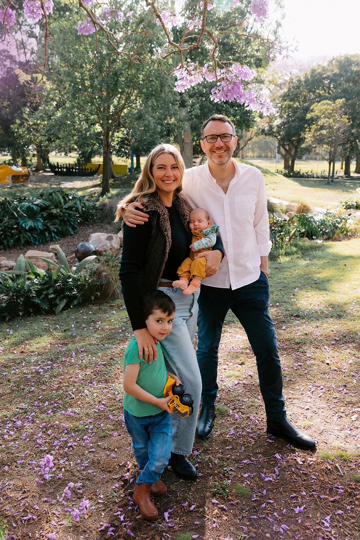 Brisbane jacaranda family photography.