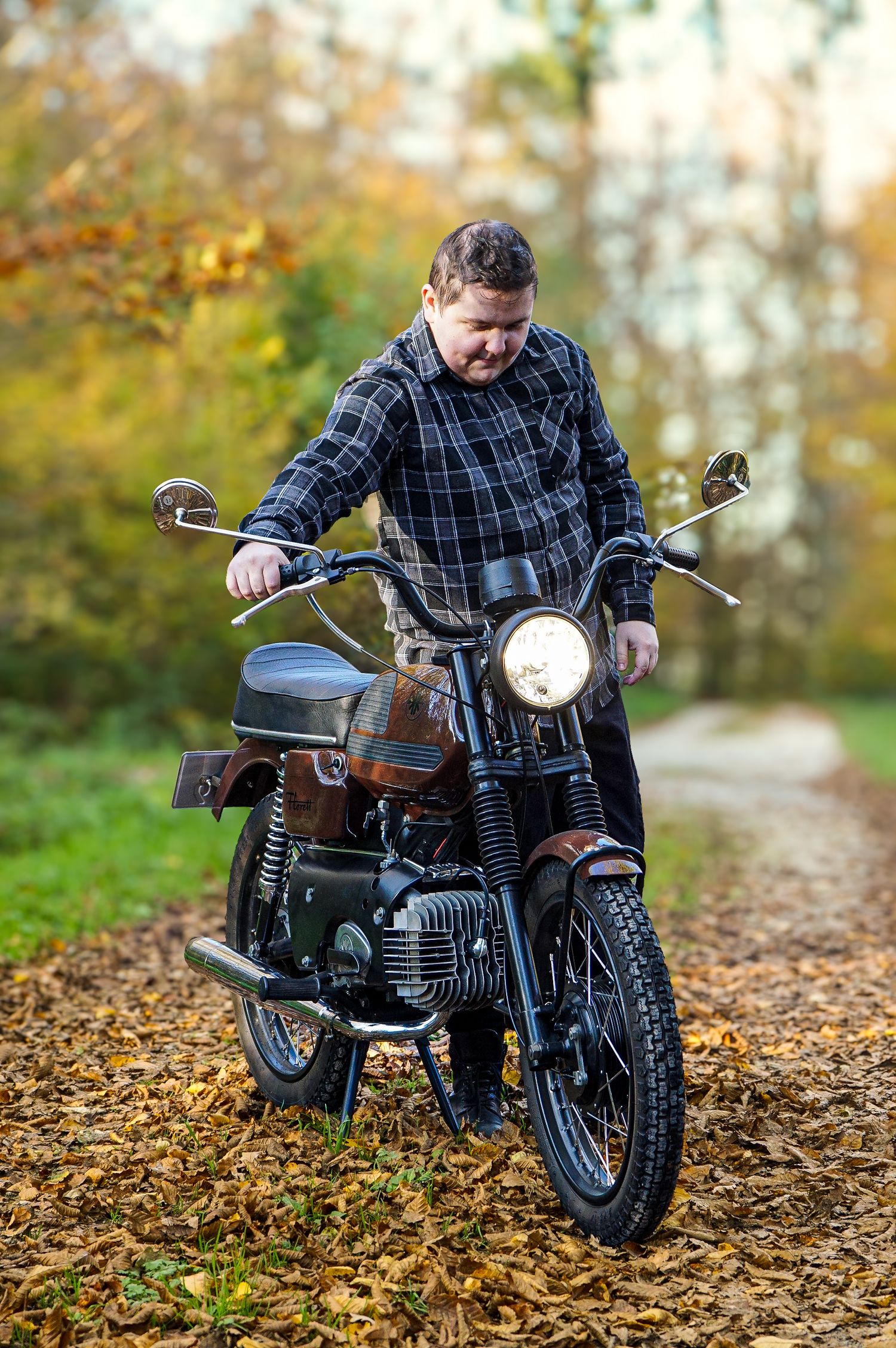 Sportbike Motorrad auf einer Landstraße in Stuttgart