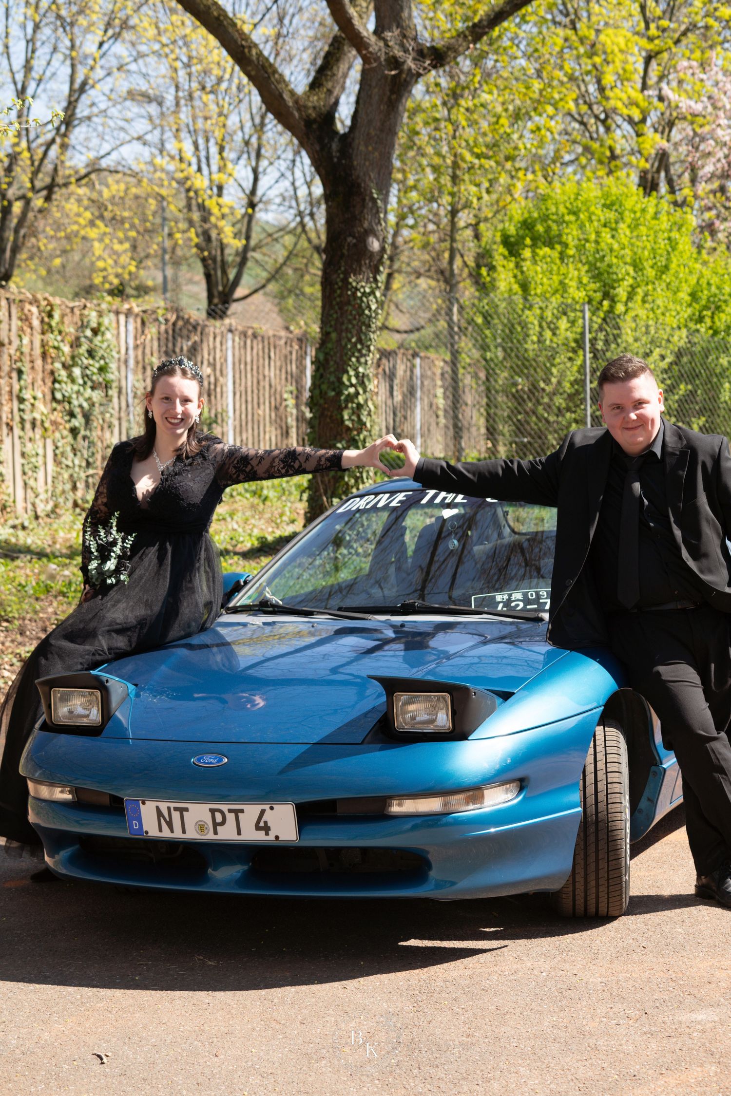 Brautpaar beim Hochzeitsshooting im Sommer in Stuttgart