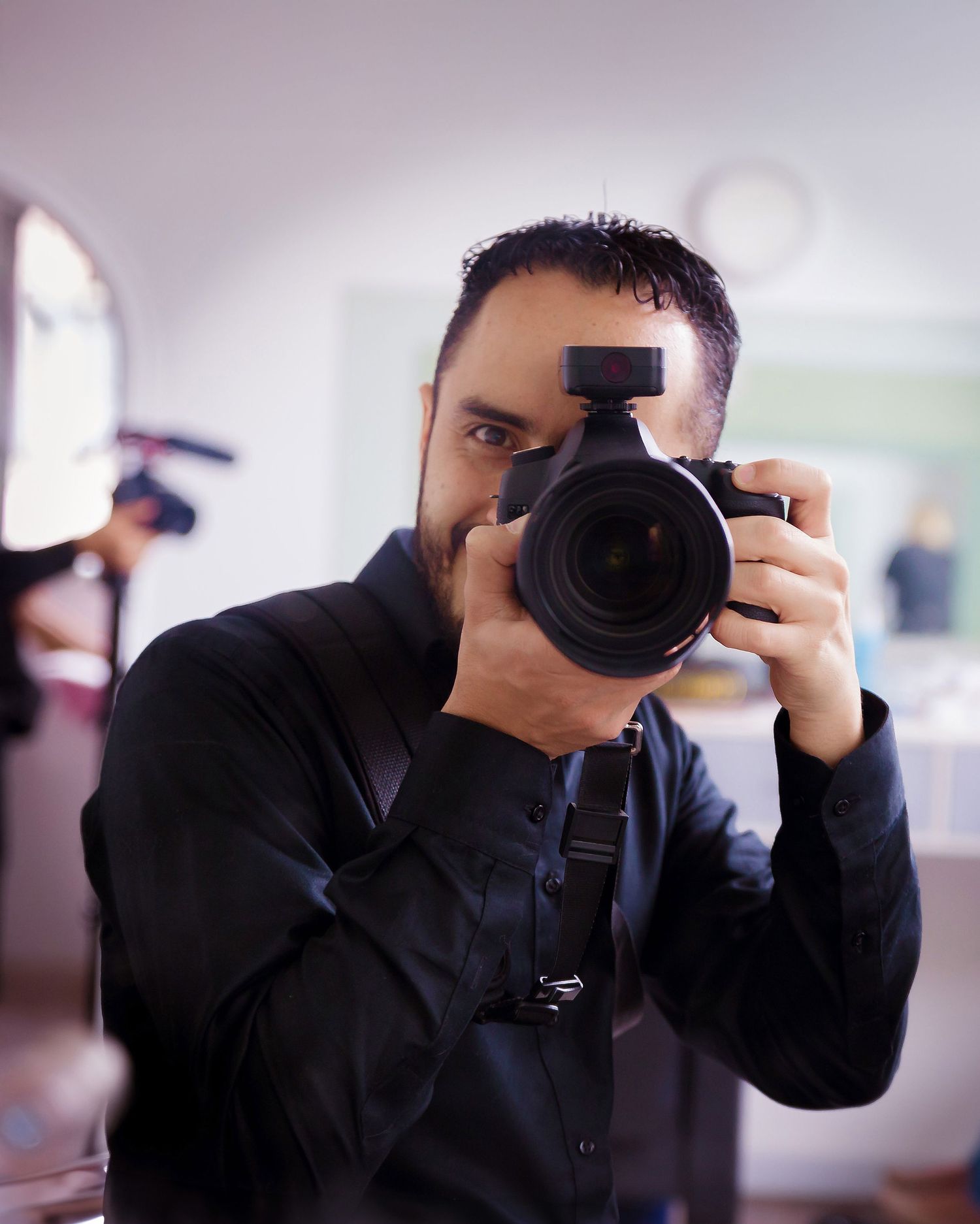 Andrés González Fotógrafo experto en fotografía de bodas en Colombia y ceremonias IDMJI