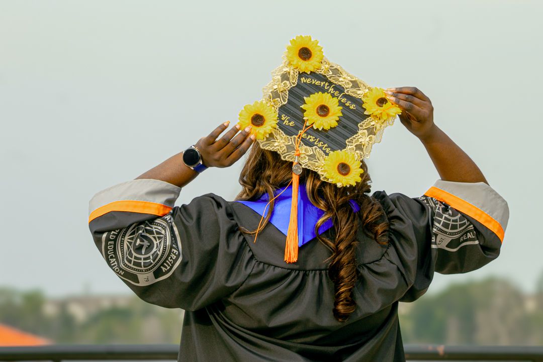 Wife Graduation Photoshoot