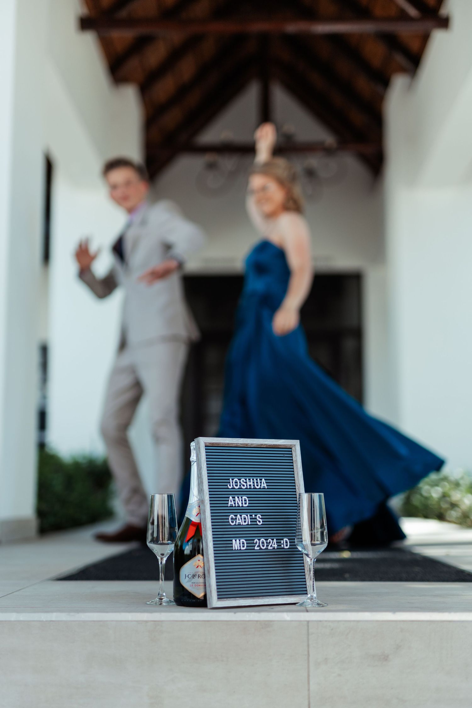 We are Tristan & Lelani, a Husband and wife, Photo and video team.
Creating cinematic, emotive art that whispers of eternity in the fleeting