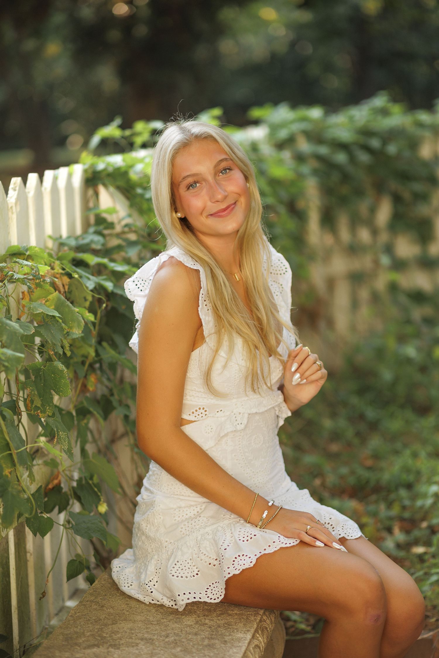 Senior Photo session at Historic Oak View Country Park