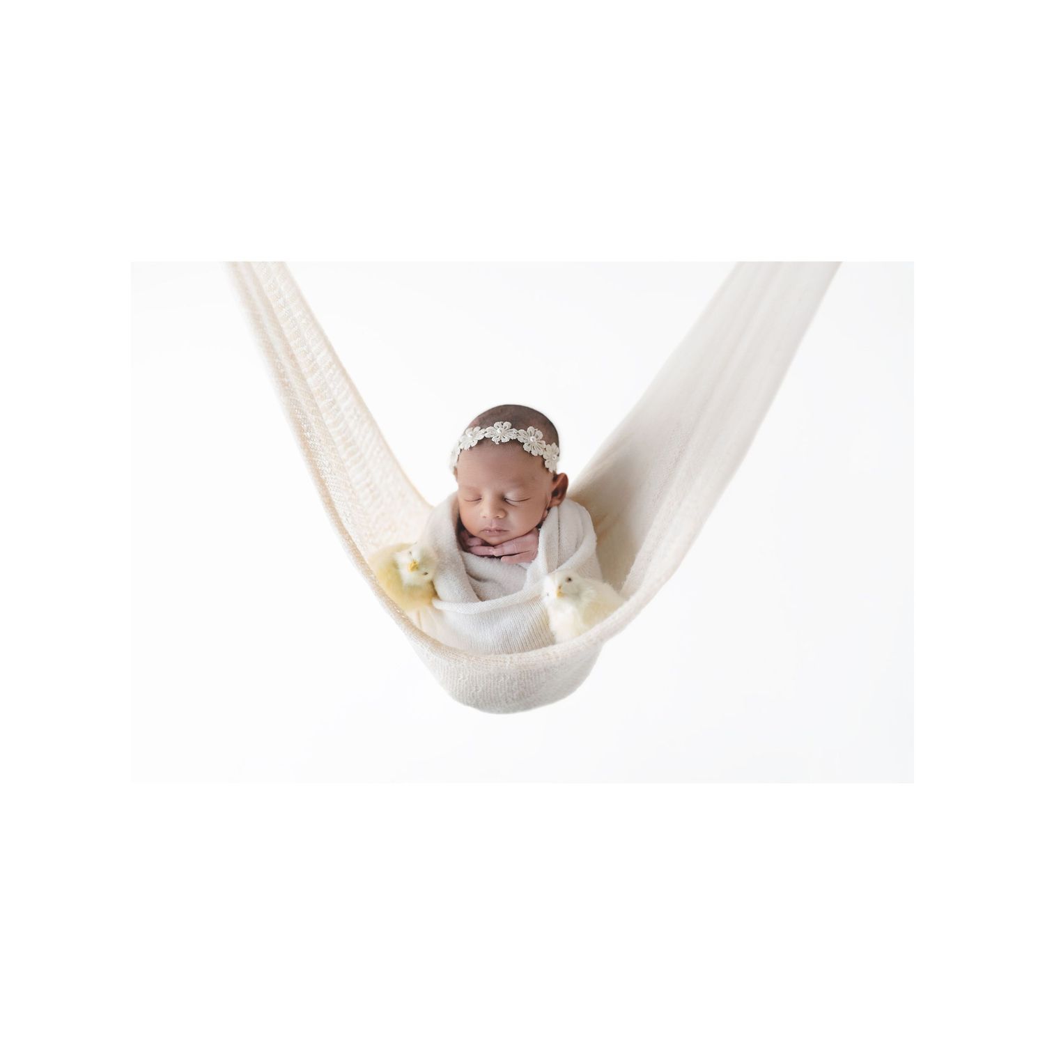 New born photoshoot with handmade wraps – Impresio Studio styling