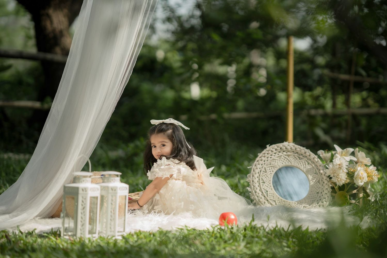 Creative first birthday shoot with dreamy lighting – Impresio Studio