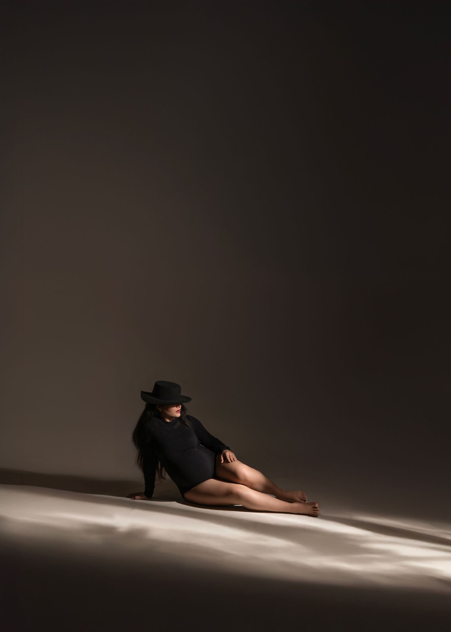 Maternity photoshoot studio near me – Impresio Studio