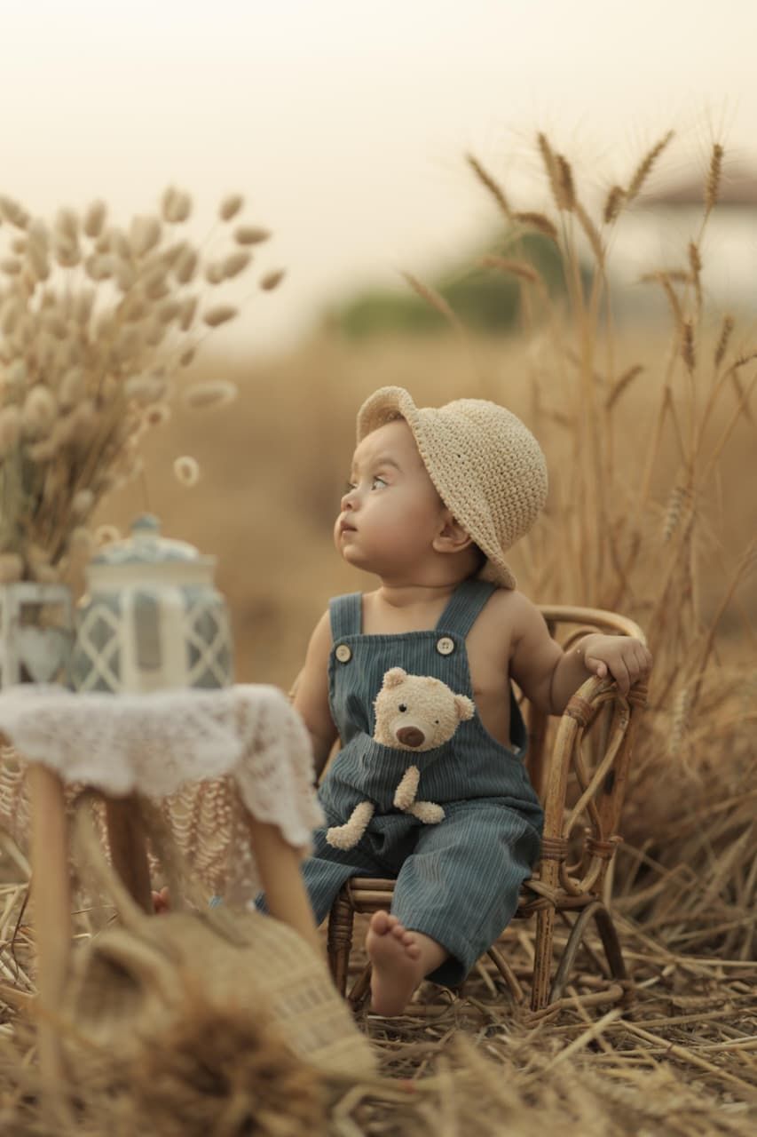 Professional pre-birthday photography with custom props – Impresio Studio