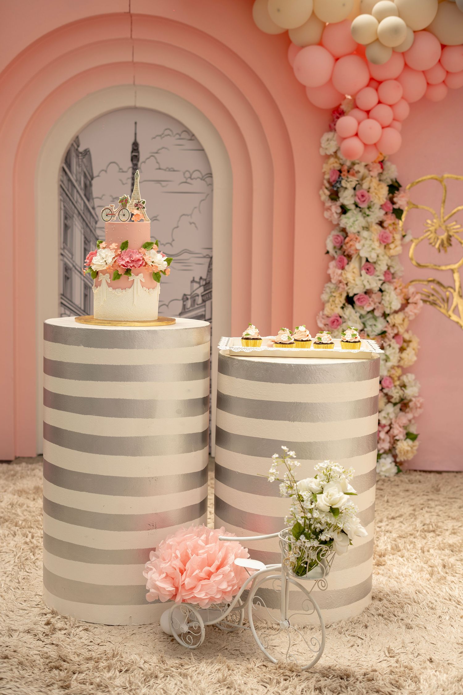 Outdoor birthday shoot with vibrant party decor – Impresio Studio