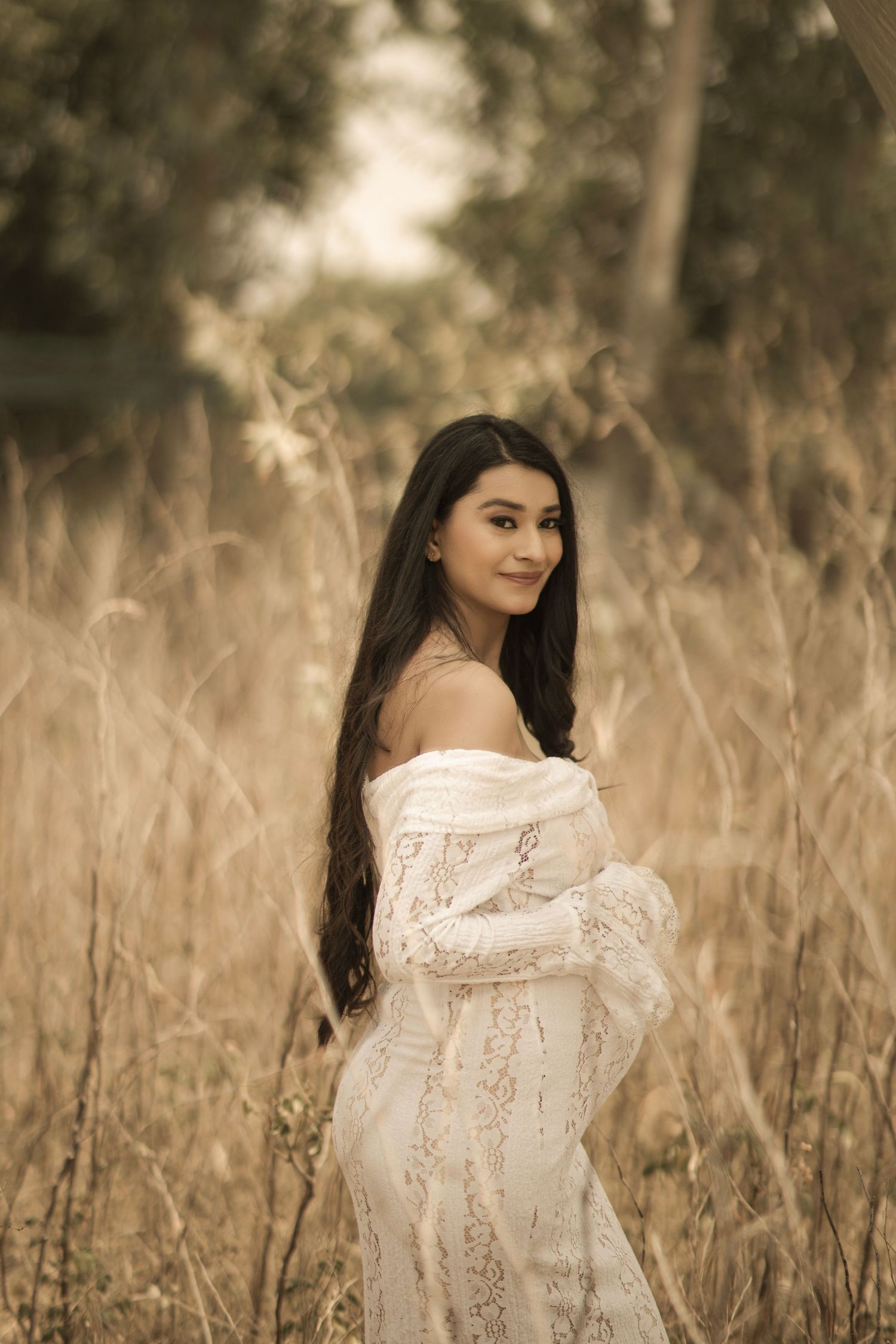 Outdoor maternity shoot – Impresio Studio