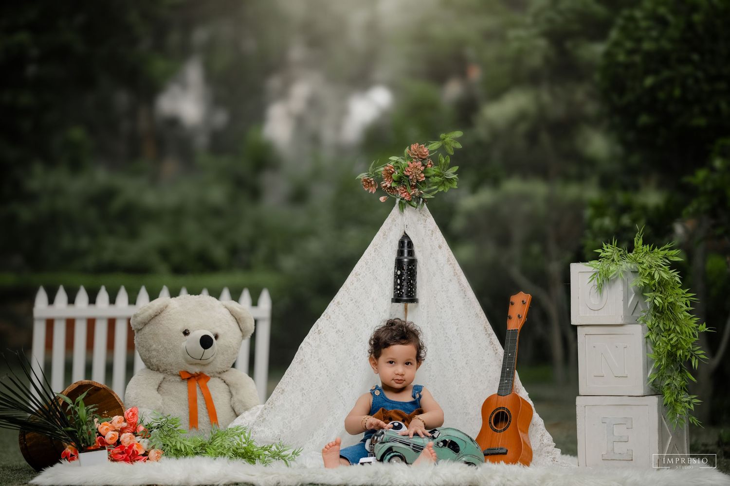 Birthday photographer near me offering indoor and outdoor sessions – Impresio Studio