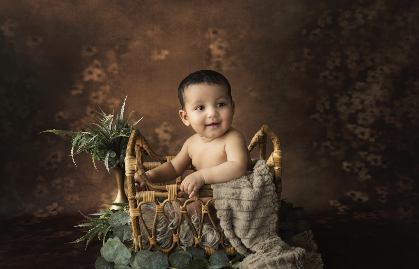 Artistic new born baby shoot setup – Impresio Studio photography