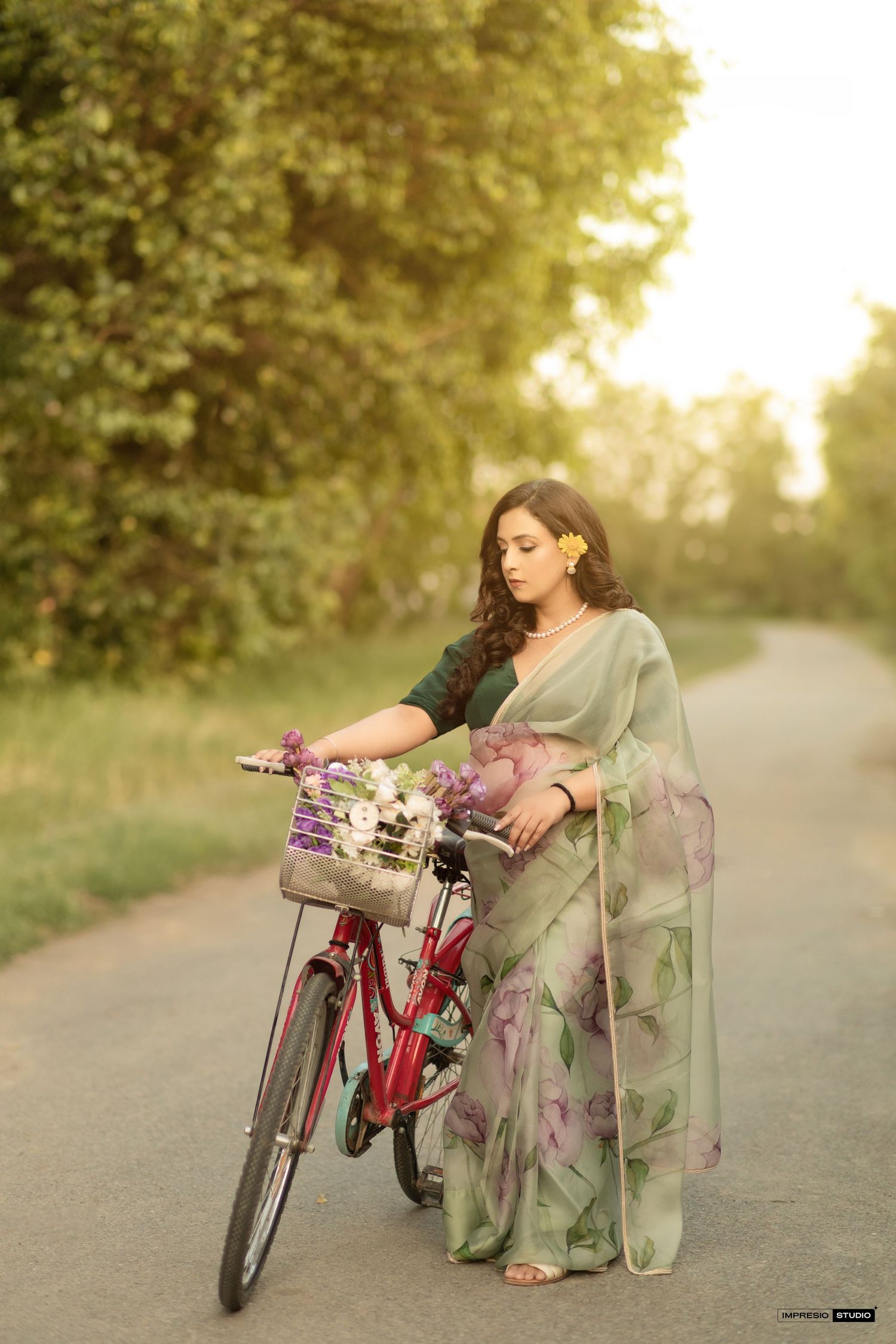 Professional maternity photoshoot featuring gown trails in motion – Impresio Studio