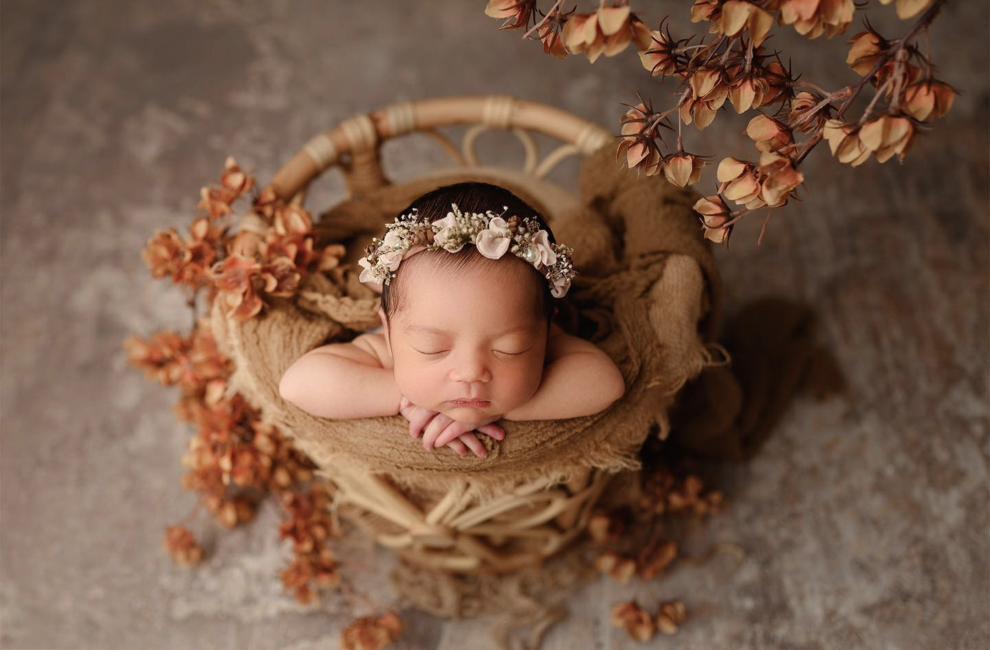 Candid newborn baby photoshoot – timeless expressions by Impresio Studio